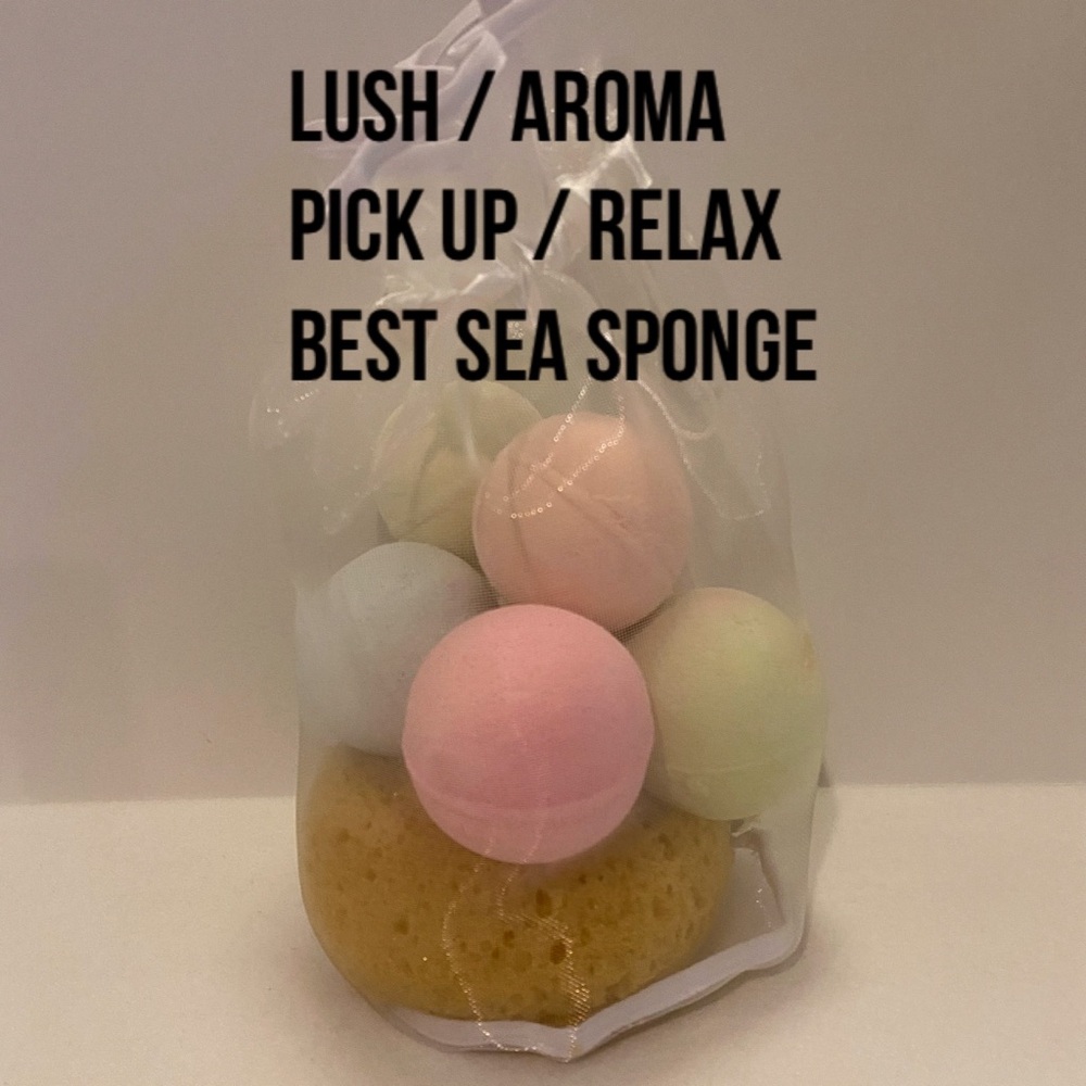 Lush Aroma Bath Bomb Set with Sea Sponge